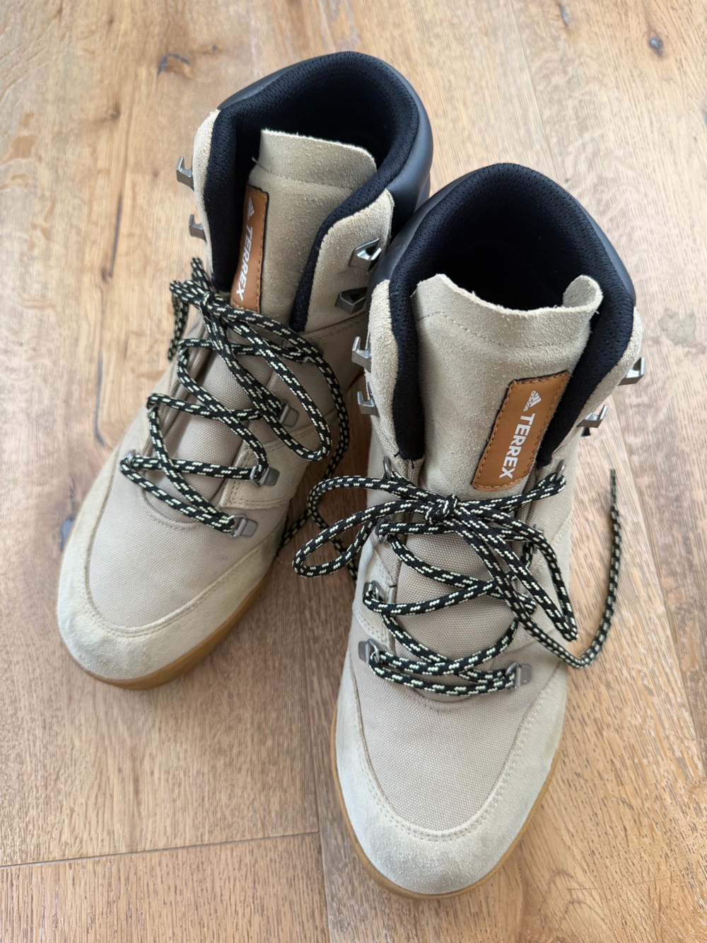 adidas Terrex Snowpitch COLD.RDY Boots Mens 10 Beige Suede Hiking FZ3377
